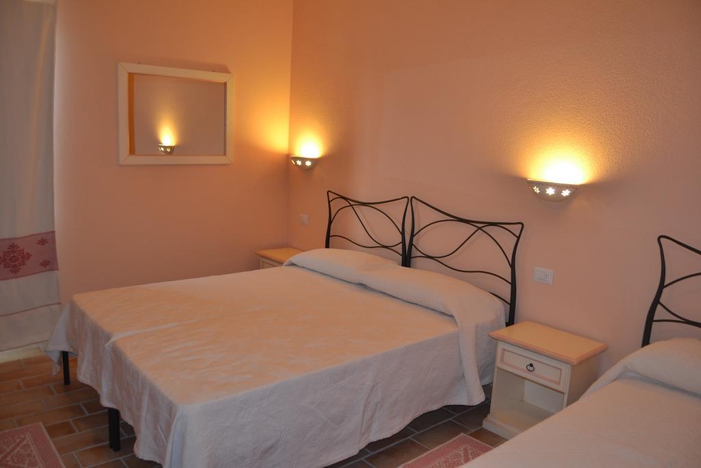 B&B La Pavoncella San Teodoro  Habitación foto