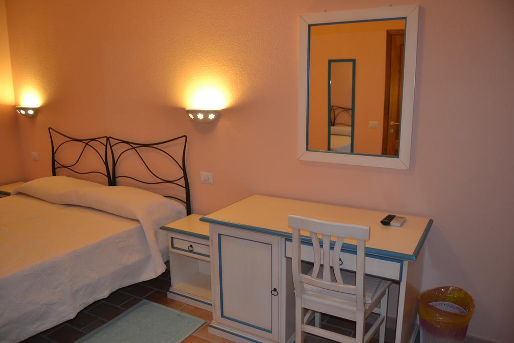 B&B La Pavoncella San Teodoro  Habitación foto