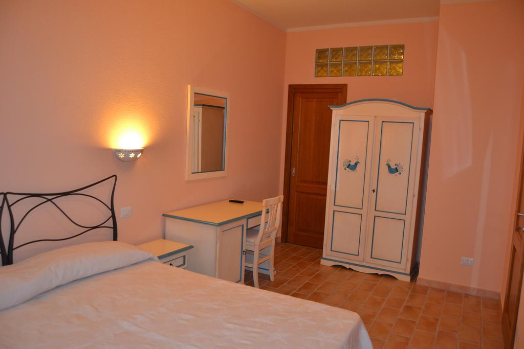 B&B La Pavoncella San Teodoro  Habitación foto
