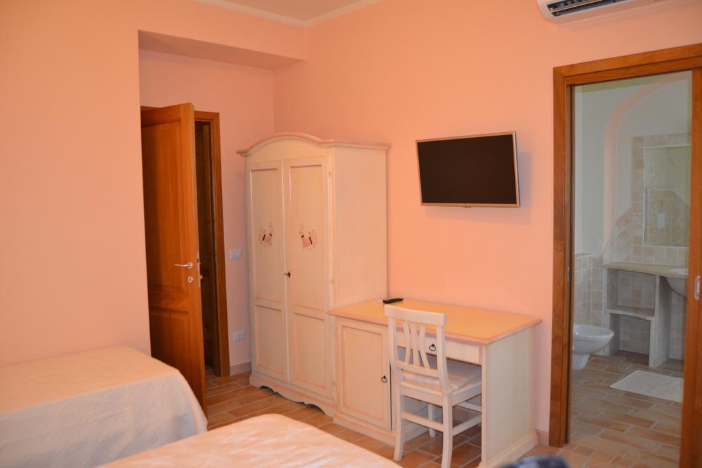 B&B La Pavoncella San Teodoro  Habitación foto